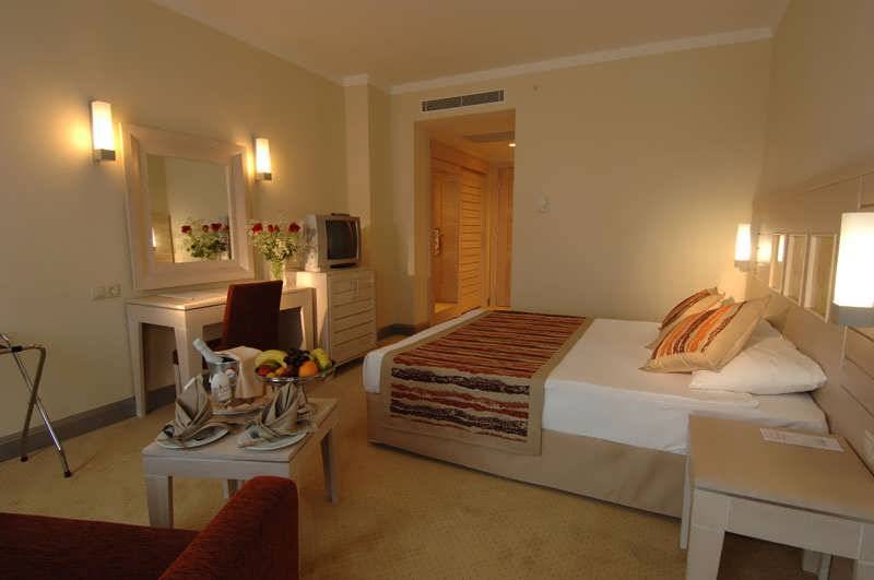 ORANGE COUNTY RESORT HOTEL_room